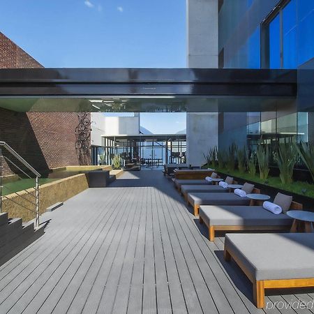 Fiesta Americana Monterrey Pabellon M. Exterior photo The rooftop pool at the hotel